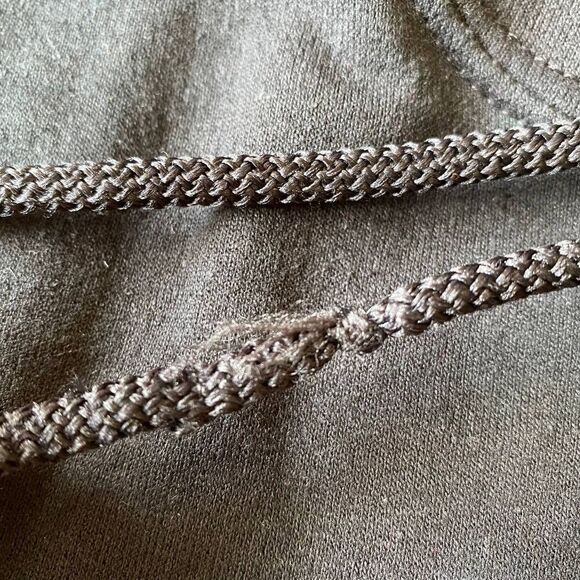 Betrayal Hoodie Black Medium - Picture 5 of 8